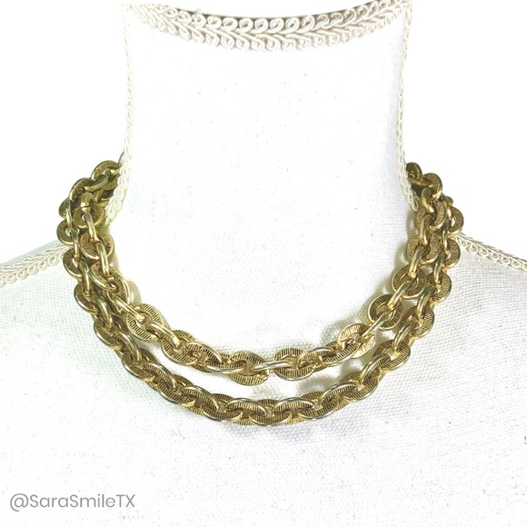 CLUB MONACO Chunky Gold Chain Link Necklace - Picture 2 of 11